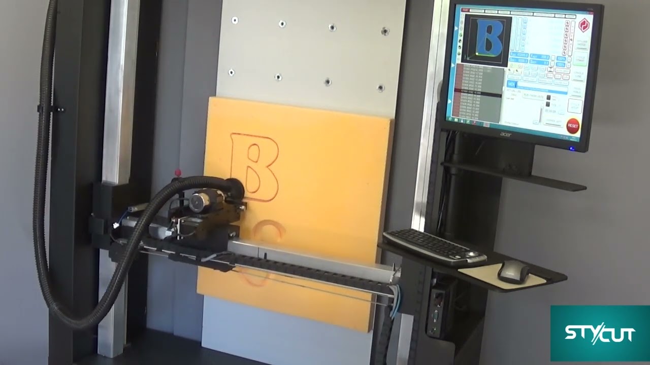 StyCut Milling CNC vezérlésű XPS marógép beépített PC-vel, telepített programokkal