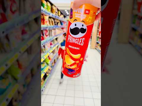 سباق بين سيلينا وامير على الشيبس يي عملو خناقه بلماركيت بهدلونا  