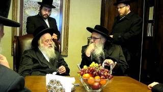 Parsiuv Rav Visiting Munkatcher Rebbe Part 1