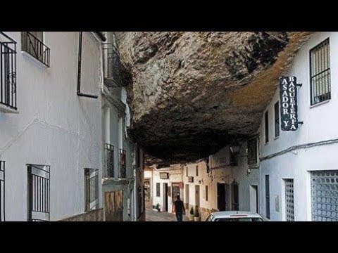 سيتنيل ديلاس ، مدينة إسبانية تحت صخرة عملاقة بناها العرب وفشل الإسبان في  السيطرة عليها - YouTube