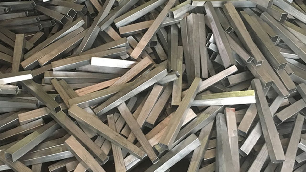 Actual Production Shows: Aluminum Square Taper Sofa Legs Production