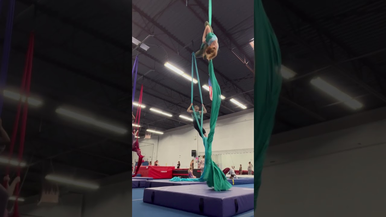 Aerial silks slack drop 