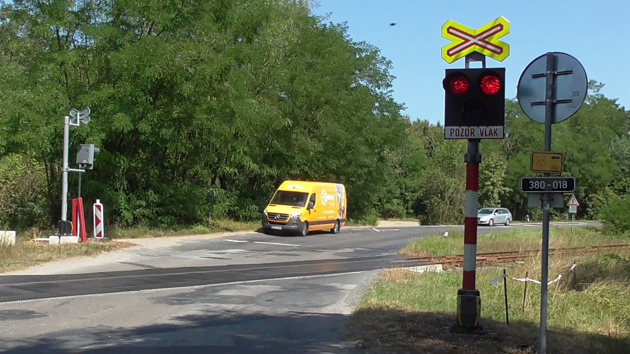 Železniční Přejezd Hodonín - Zbrod [24/7 2024]