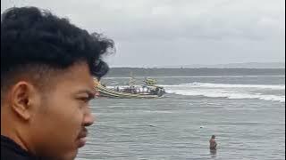 ombak besar pelawangan pantai grajagan Banyuwangi Jawa Timur