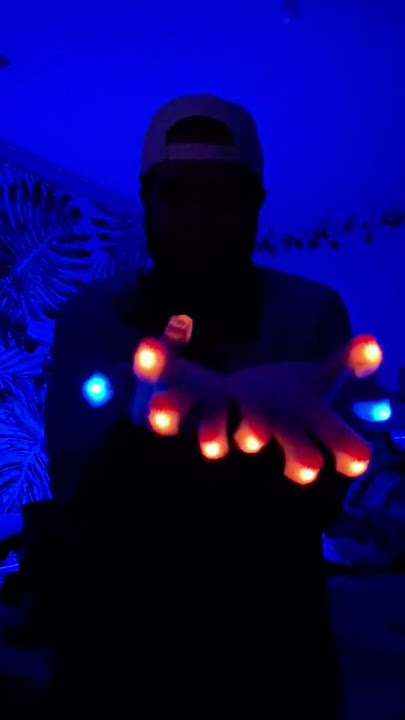 Illuminate your surroundings and create a mesmerizing light show with these LED flash gloves.