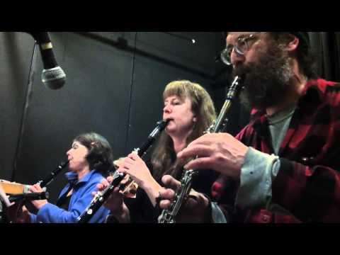 A Christmas Eve Klezmer Contra