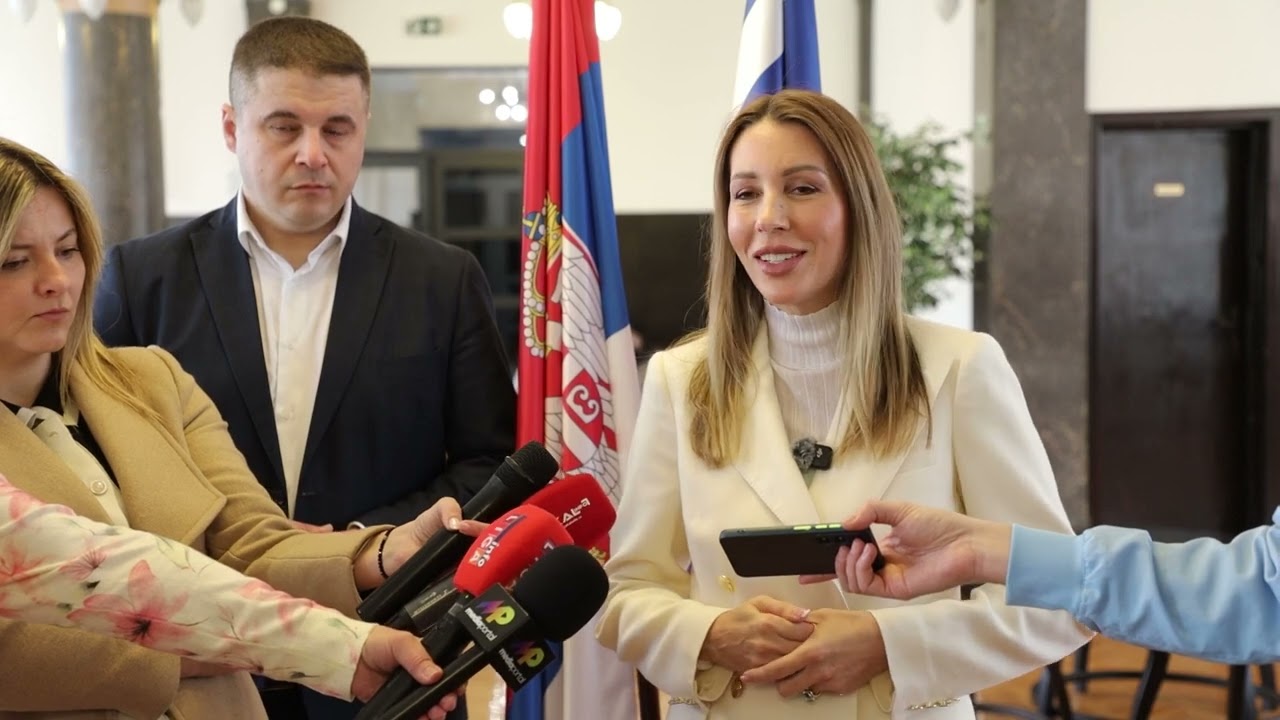 Dubravka Đedović Handanović u Lučanima dodelila 96 ugovora za energetsku sanaciju