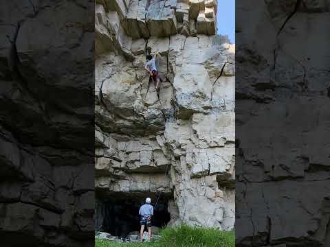 Gorilla tactics - 6c - Winspit Caves, Quarrymans wall