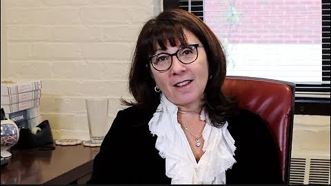 Lisa Feldman Barrett - How Emotions are Made: The Secret Life of the Brain