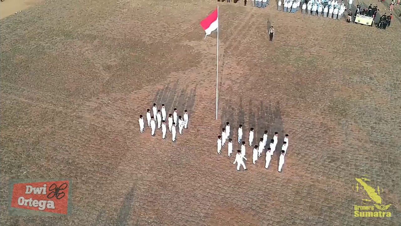 Upacara Bendera formasi cantik paskibraka Dari Udara Peringatan 17 Agustus Sungai Rumbai Dharmasraya