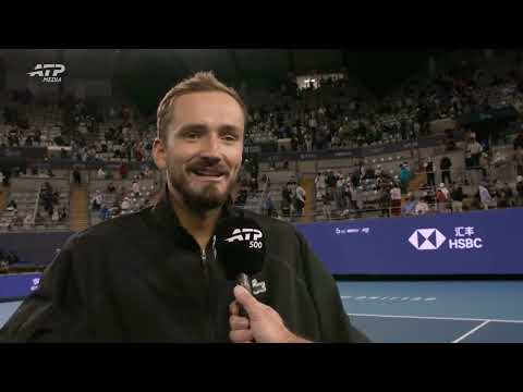 Medvedev: 'Djokovic is old!...but he can play so good still' ahead of semifinals｜China Open｜Tennis