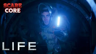 Most Claustrophobic Moments in Space | Life (2017) | ScareCore