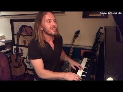 Comedian Tim Minchin rewrites Australian classic for same-sex marriage