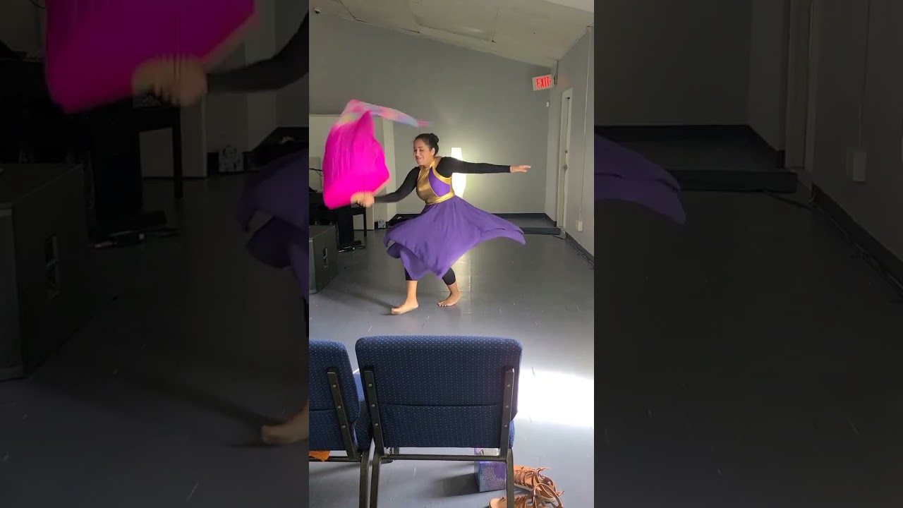 Praise Worship with Silk Fan!