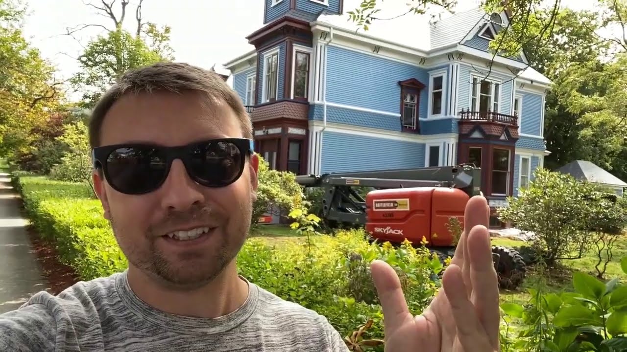 15 Collins St Yarmouth: Mansion Tour