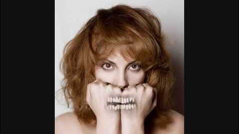 Najwa Nimri  -  Como un animal