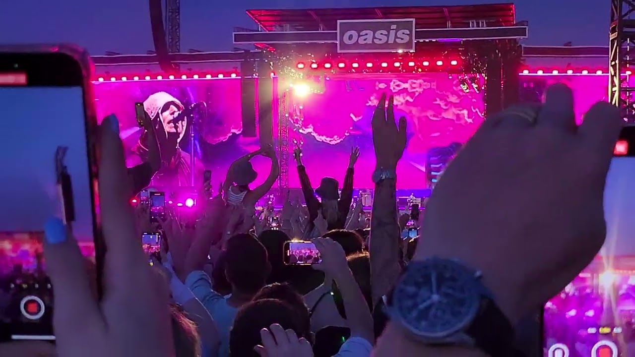 [4K] Oasis – Champagne Supernova – Live @ Heaton Park 2025
