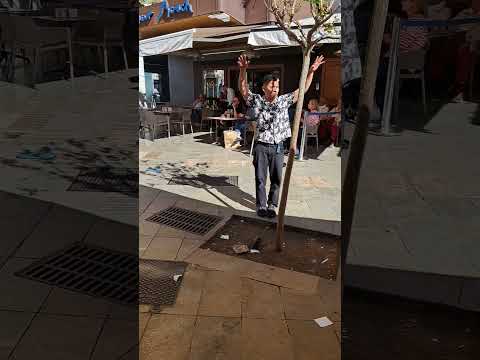 Jump, flip, dance, applause 👏 🙌 Cute girl