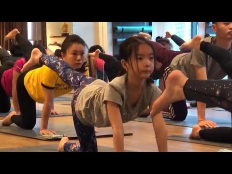 Video Yoga with Little Vietnamese cute girl / Jai Yoga /... - youtube