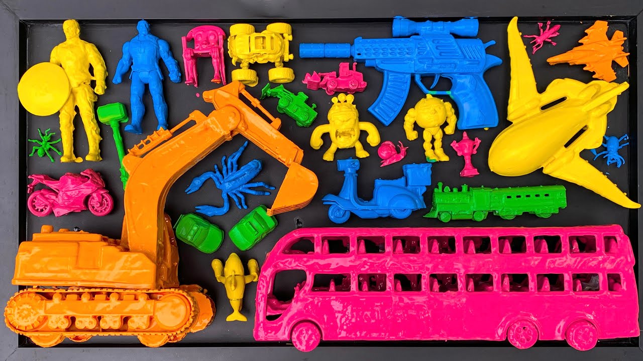 Membersihkan mobil mobilan, bus telolet, eksavator, pesawat terbang, motor balap,buldoser & anomali