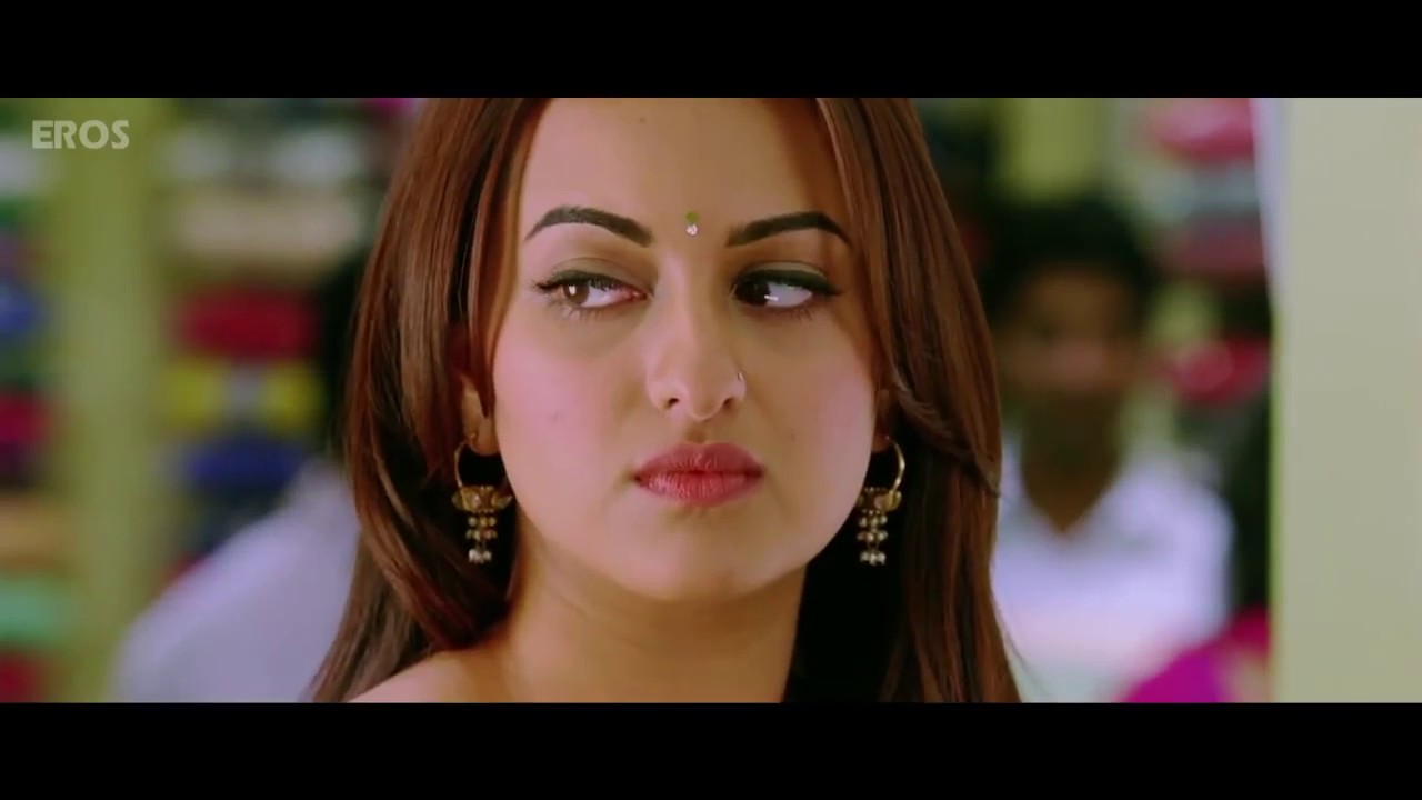Sonakshi Sinha caught undressing funny HD 