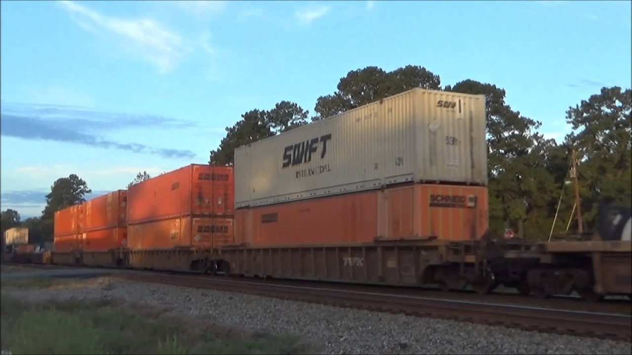CSX Q104 w/ CSX EMDs & UP GEs in Ludowici, GA 9/23/15