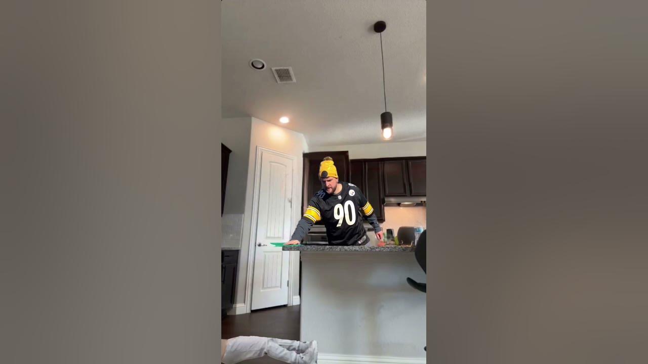 I’m hosting dinner ft. @Savysummer & @EliDoubletap - YouTube