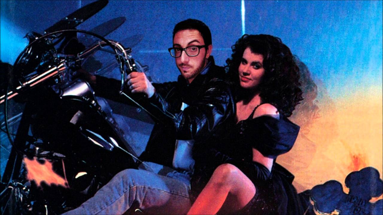 在 YouTube 上观看 Vincenzo Salvia - Italian Gigolo