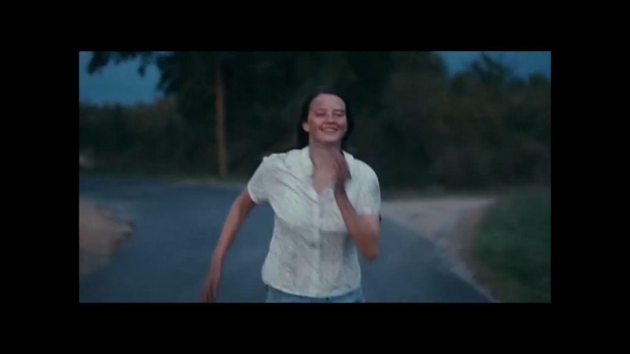 Paradis perdu / Lost Paradise (2012) Pauline Etienne , last scene