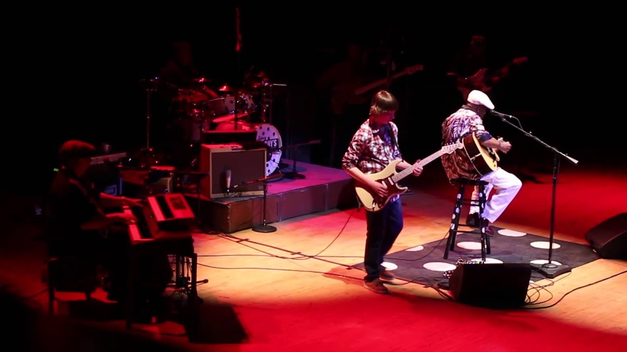 Buddy Guy and Quinn Sullivan - Strange Brew
