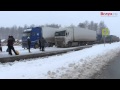 Вслух.ru: В снежный плен попали 180 фур