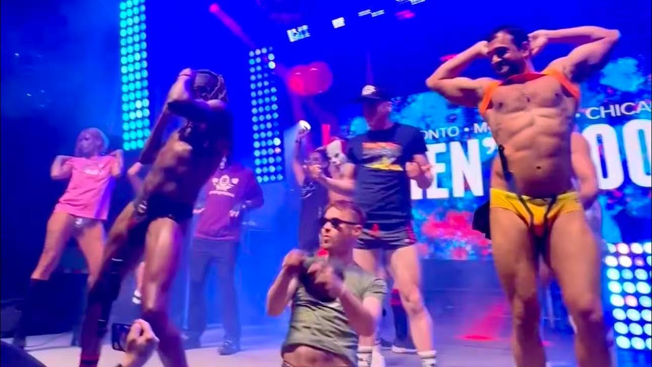 Toronto’s Haunted Runway 2025 | Halloween Fashion Show & Costume Contest Highlights 👻🎃