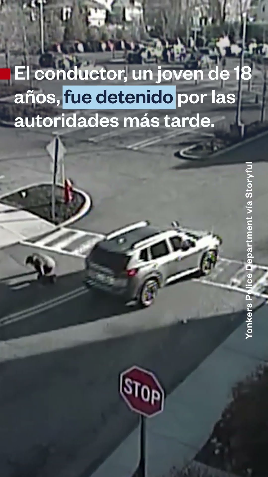Impactante momento en que un conductor atropella y se da a la fuga | Noticias Telemundo