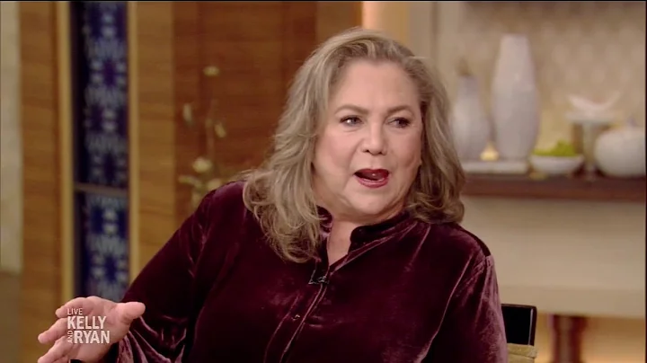 Kathleen Turner on Playing Chandler's Dad on 'Frie...