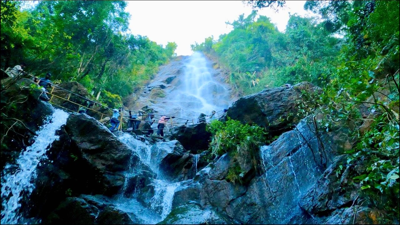Rushing to Katiki Waterfalls Araku Before Sunset 🌄 | I Almost Missed It!