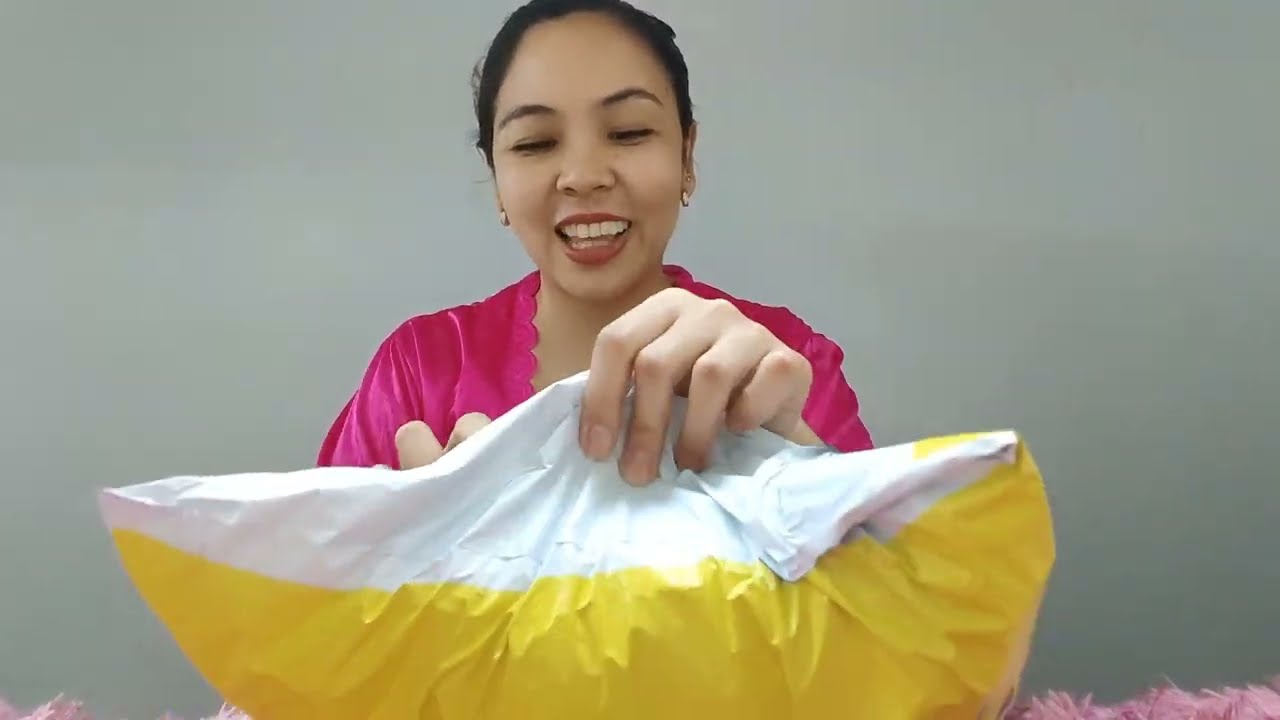 Unboxing Sopa Cover | Shopee Finds | Annie's Thing