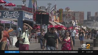 New Yorkers Flock To Coney Island To Enjoy Labor Day Weekend