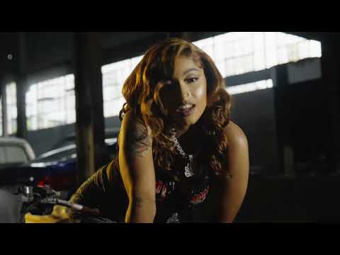 Mr Nyamz Hulengende Macoolayo Official Video