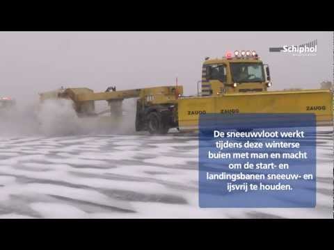 Sneeuwruimen op Schiphol