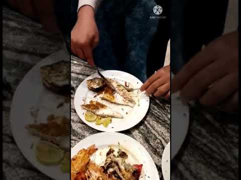 كيفية خلى السمك المشوى بالشوكة والسكينة من غير ما نعوص ايدينا 