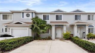 1186 SW 44th Avenue, Deerfield Beach, FL Presented by Desare Kohn-Laski.