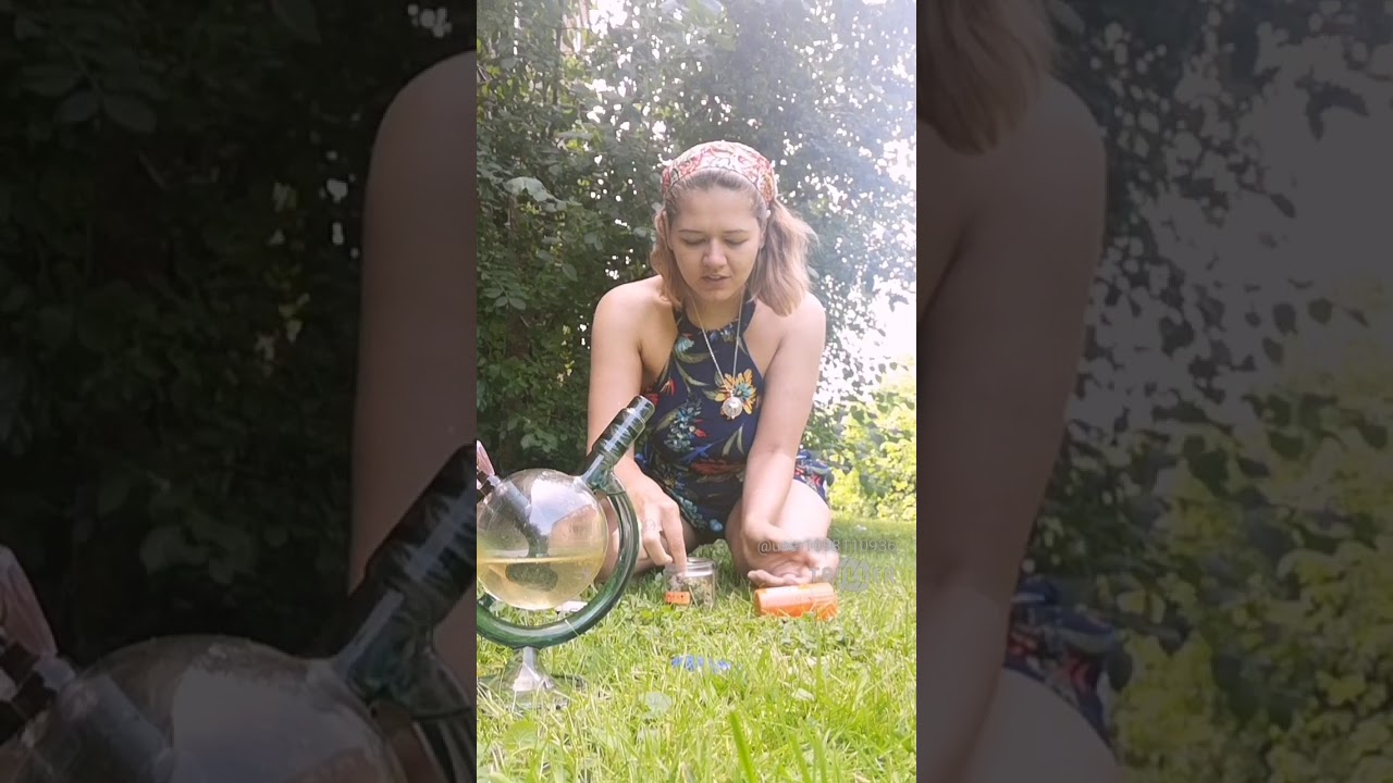 LONDON @bootybongz Tokes out of the globe