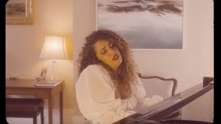 Eloise Viola - Love It or Leave It (Stripped Performance Video)