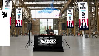 Armin van Buuren - Computers Take Over The World (Maddix Remix) [Live @ Werkspoorkathedraal Utrecht] Resimi
