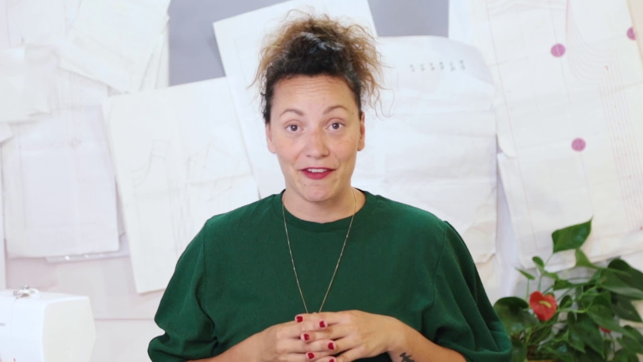 איך תופרים במכונת תפירה