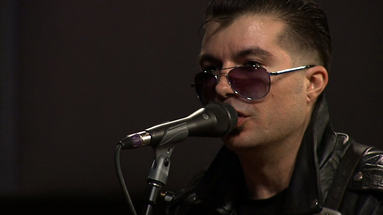 Three Bad Jacks - Long Black Train (Live)