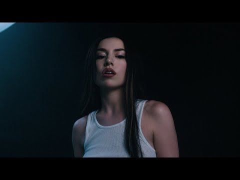 Ava Max - Million Dollar Baby (Official Video) mp3 indir, bedava indir
