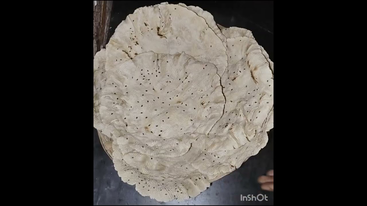 ತಟ್ಟಂಗಿಲ್ಲ  ಬಡಿಯಂಗಿಲ್ಲ ಐದೆ  ನಿಮಿಷ ಸಾಕು ಒಂದು ಪುಟ್ಟಿ ಖಡಕ್ ರೊಟ್ಟಿ #ಉತ್ತರ ಕರ್ನಾಟಕದ ಸ್ಪೆಷಲ್ ಖಡಕ್ ರೊಟ್ಟಿ 