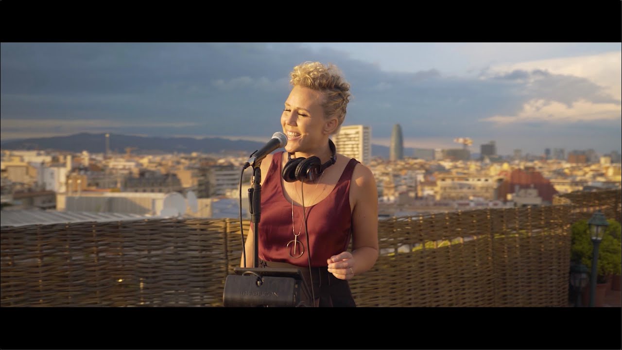 DEBUT (Live DJ & Vocals Set)