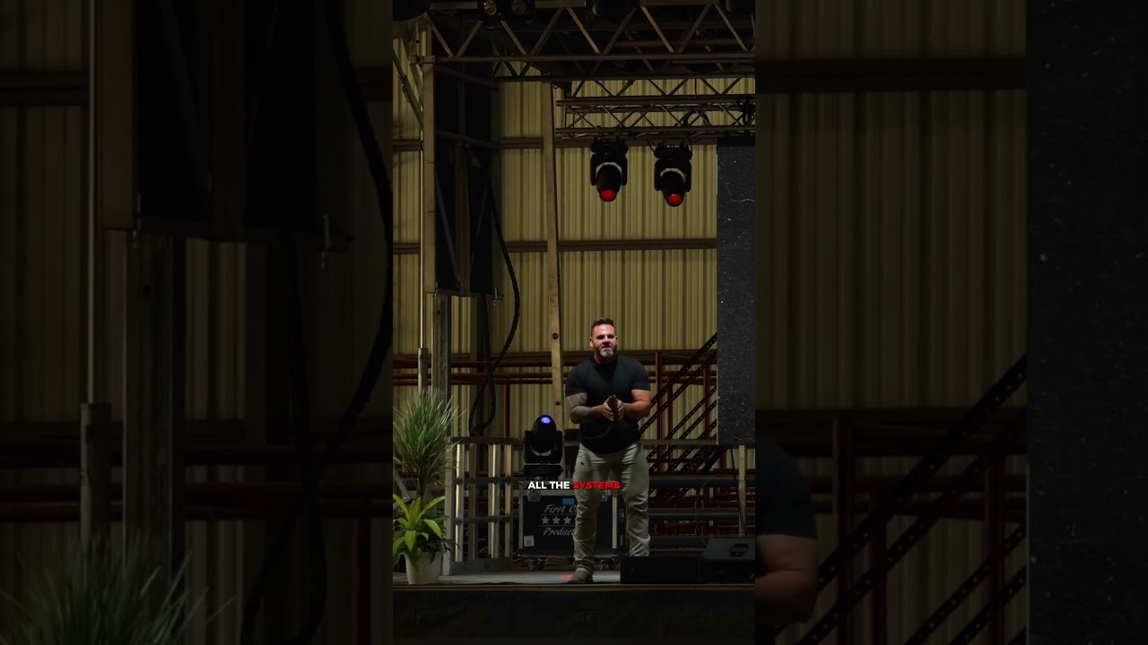 Прекратите покупать очередную блестящую систему, чтобы добиться успеха в бизнесе. Это не сработае...